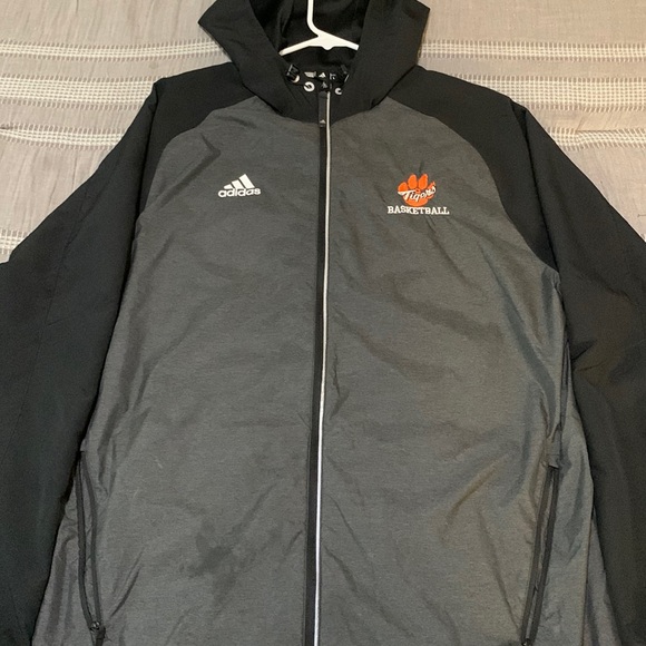 Men’s adidas windbreaker size Large - Picture 2 of 4